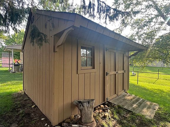 5th image of 1317 Temple Ct