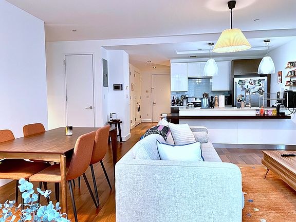 2nd image of 217 51st Ave APT 617
