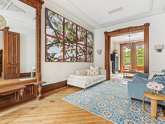 3rd image of 153 Hancock St