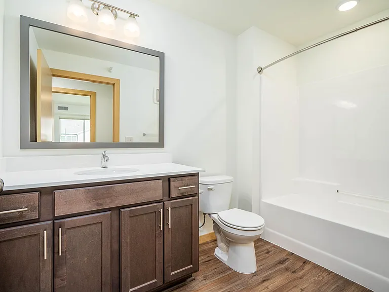 1221 Enterprise Dr E — Photo 18