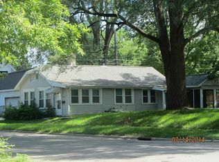 450 Columbia St, Waterloo, IA 50703