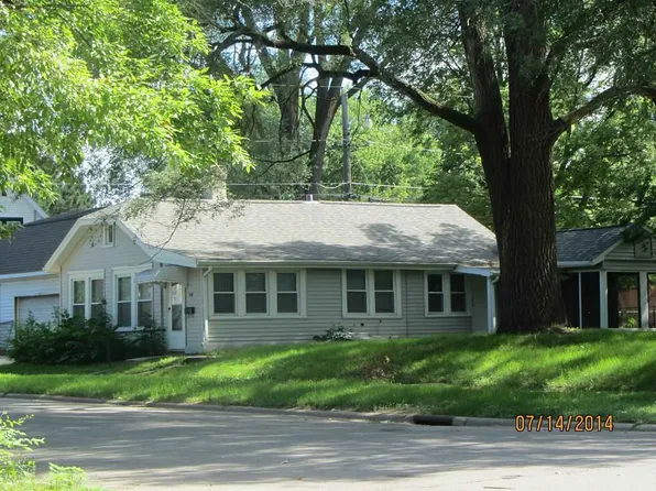 450 Columbia St, Waterloo, IA 50703