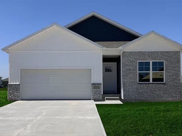 3322 Dreusicke Dr, Coralville, IA 52241