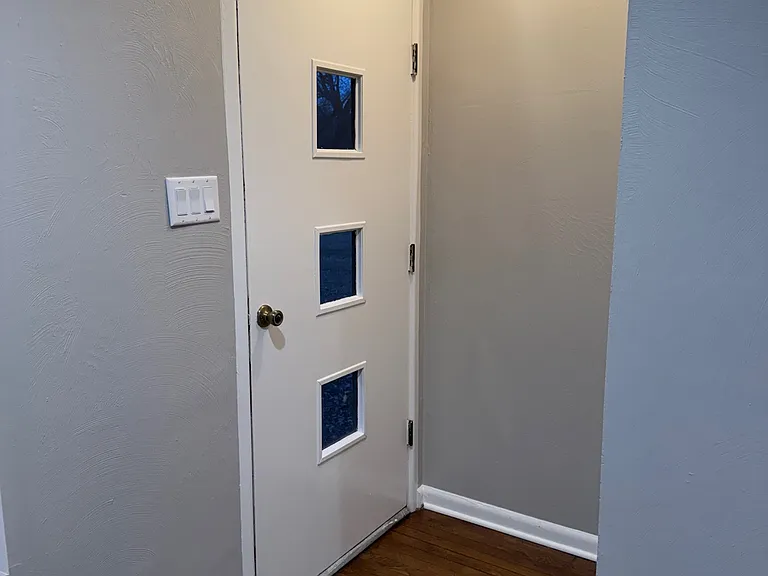 10187 N College Ave — Photo 4