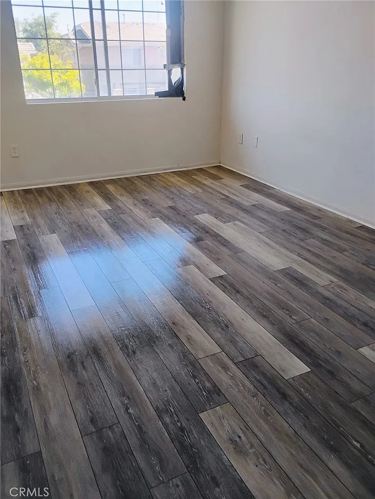 2 bed, 900 sqft, $2,100 — Photo 4