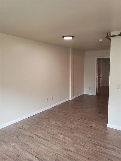 204 Grand Ave #2 — Photo 31