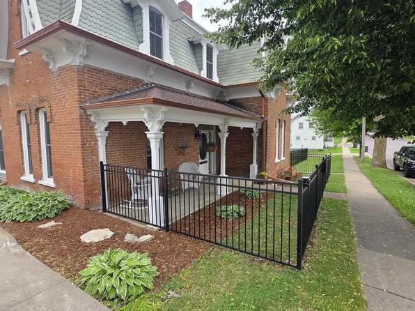 229 N Monroe Street, Lancaster, WI 53813