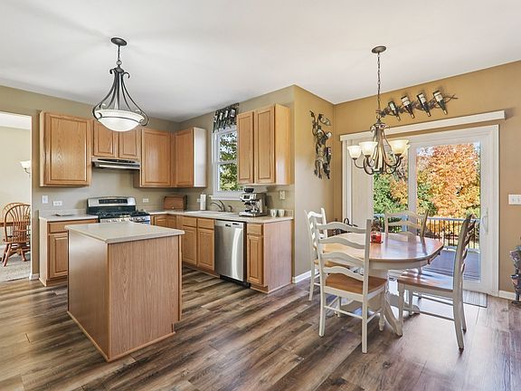 3rd image of 4811 Princeton Ln