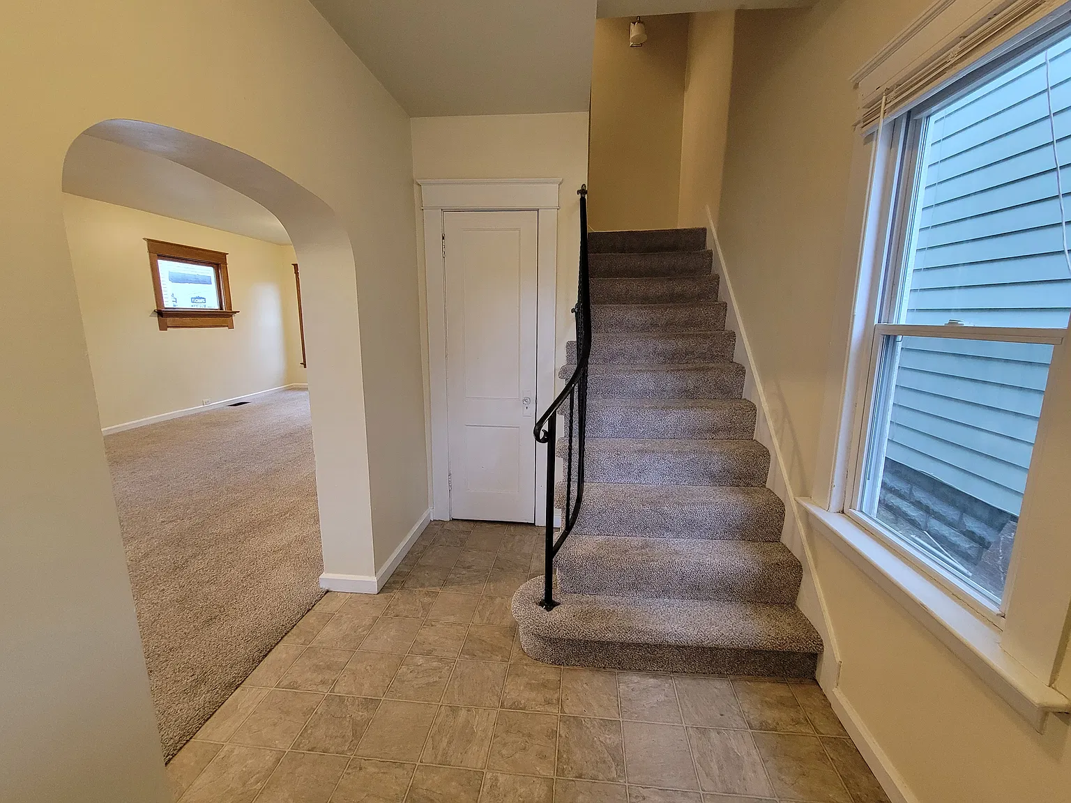 3 bed, 1232 sqft, $1,525 — Photo 4