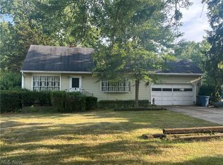 27091 Cook Rd, Olmsted Township, OH 44138