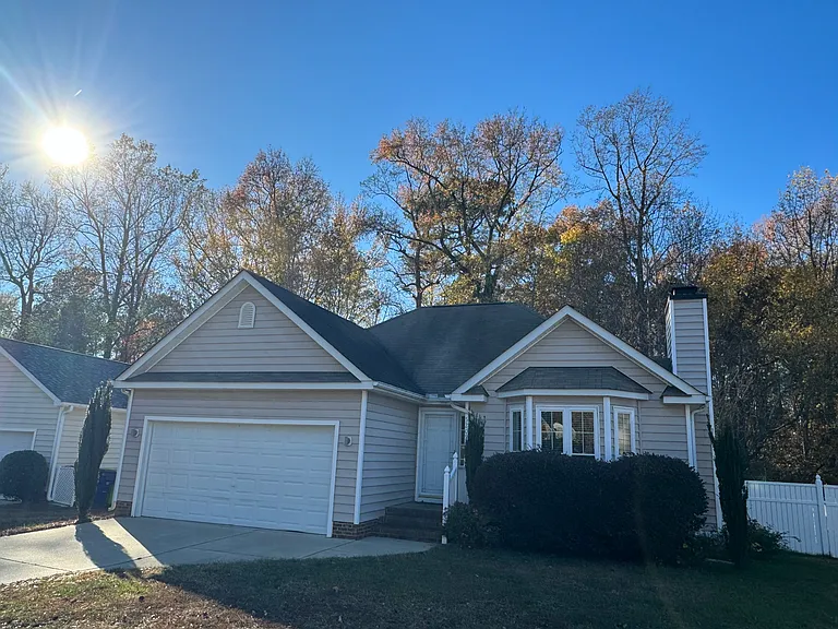 5209 Moss Hill Dr — Photo 2