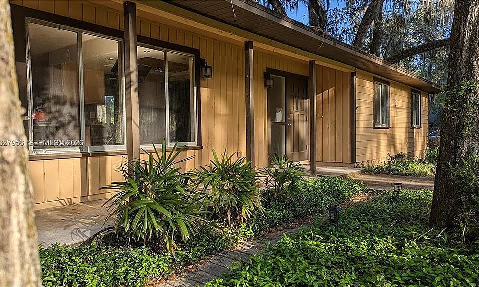 1st image of 3729 SW 15th St