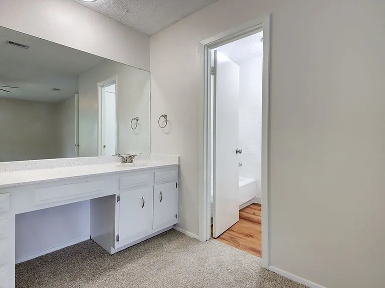 13185 Mill Stone Dr — Photo 18