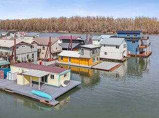 18989 NE Marine Dr Slip 32, Portland, OR