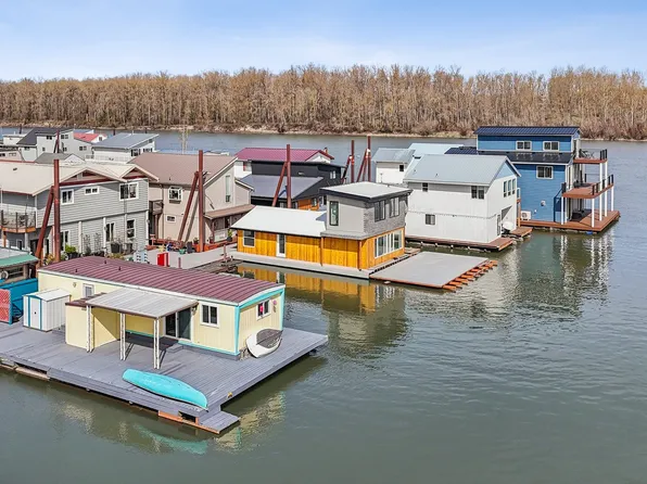 18989 NE Marine Dr Slip 32, Portland, OR 97230