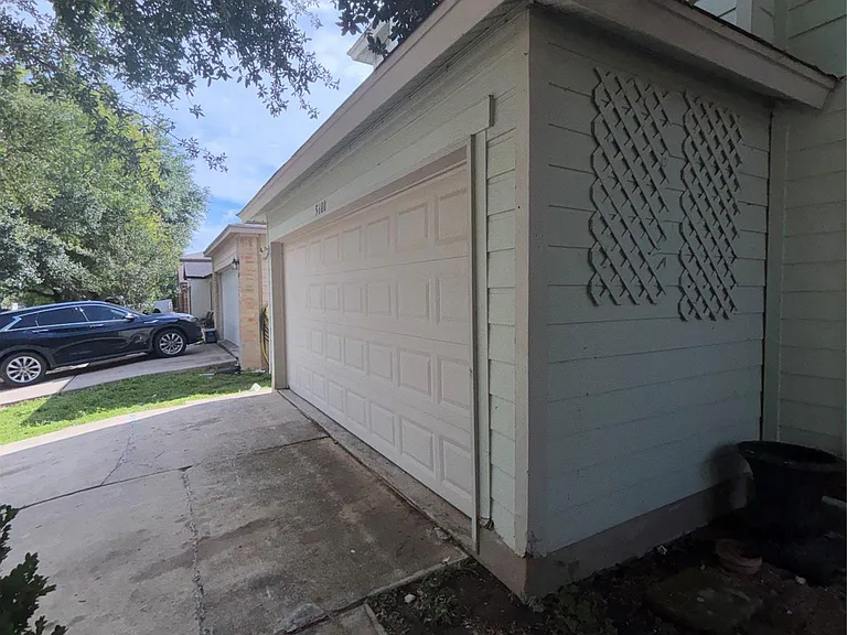 5600 War Admiral Dr — Photo 36