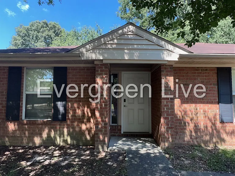 105 Celestin Ct — Photo 2