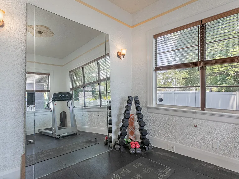 401 S Bermuda Blvd — Photo 29