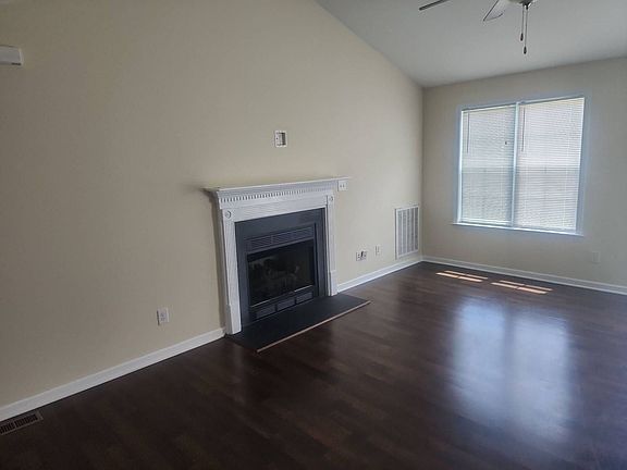 3rd image of 134 Meredith Ln