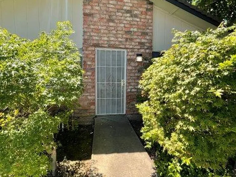 9508 Emerald Park Dr #1 — Photo 2
