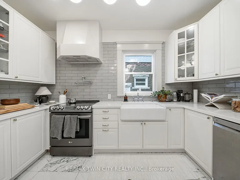 115 Saint Paul Ave — Photo 19