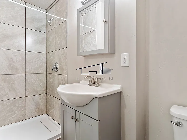 1334 Henderson Dr — Photo 18