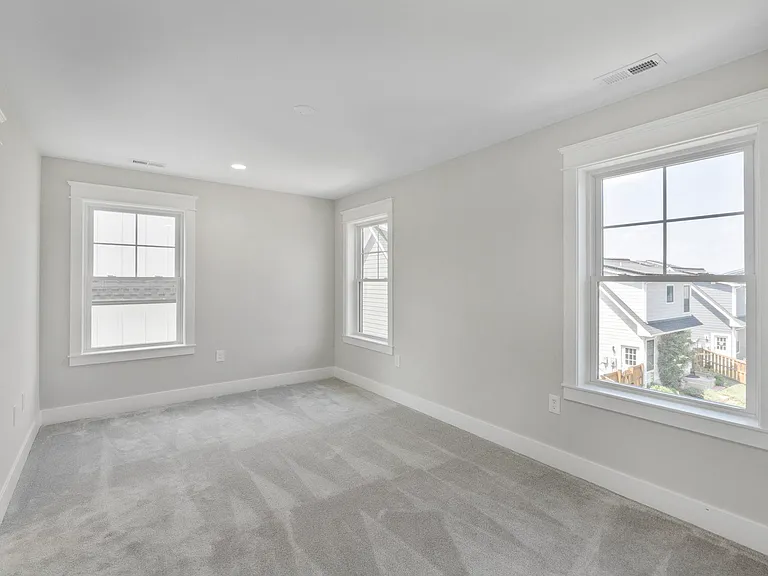 1603 Griffen Grv — Photo 30