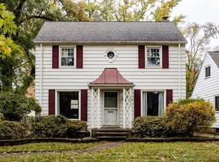 20040 Bonnie Bank Blvd, Rocky River, OH 44116