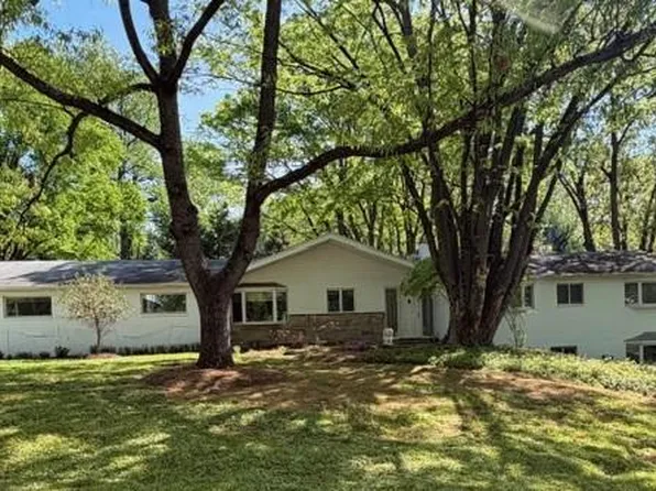 1 Springbriar Ln, Baltimore, MD 21208