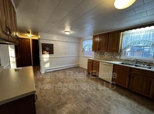 26 Rider Rd, Brewer, ME 04412