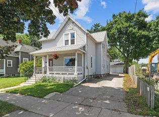 1209 N Lawe St, Appleton, WI 54911