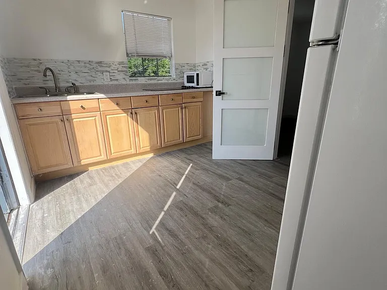 612 S Pine St #612 — Photo 8