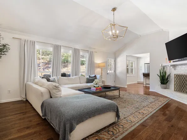 400 Vesclub Dr, Vestavia, AL 35216
