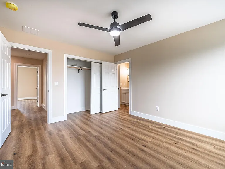 820 Archer St — Photo 12