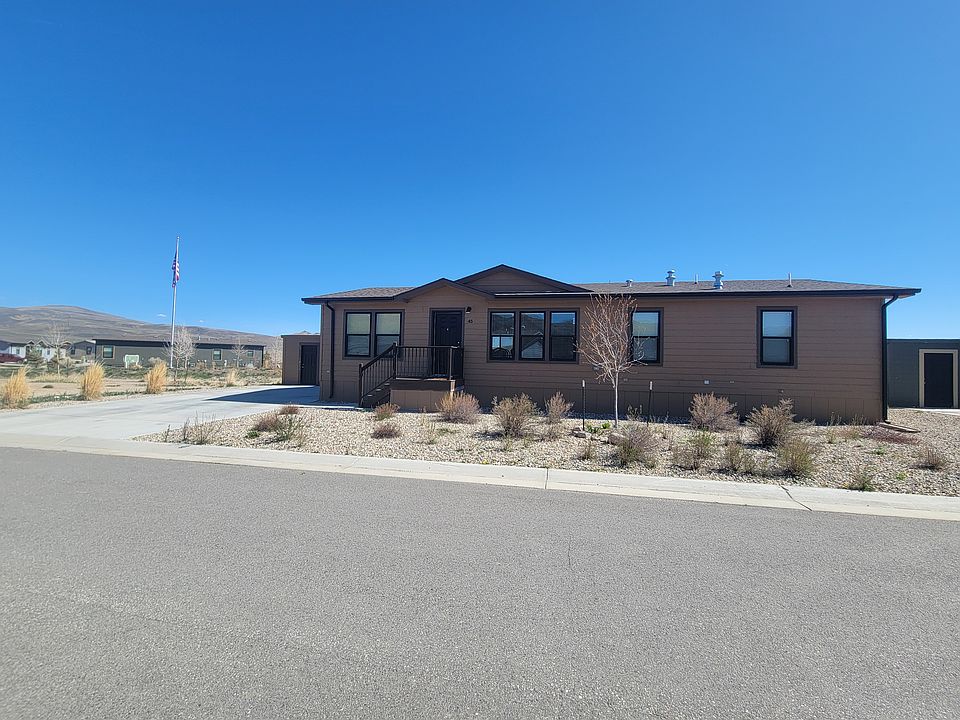 1st image of 551 Summit Trl #45