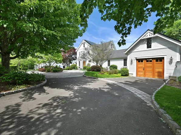 144 South Avenue, New Canaan, CT 06840