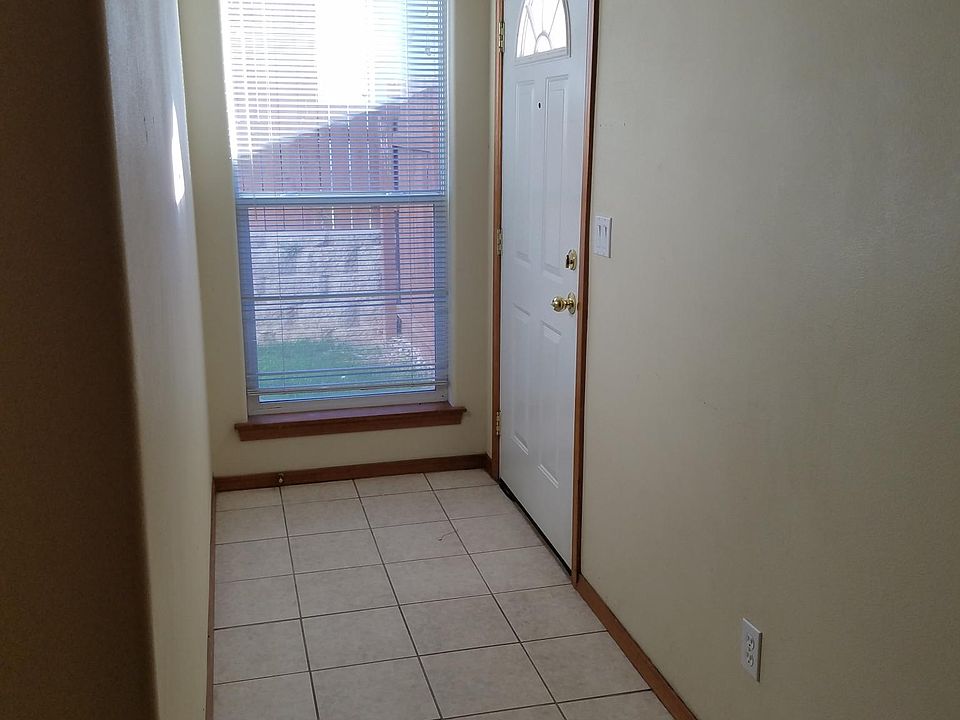 1st image of 1009 S Newport St #B