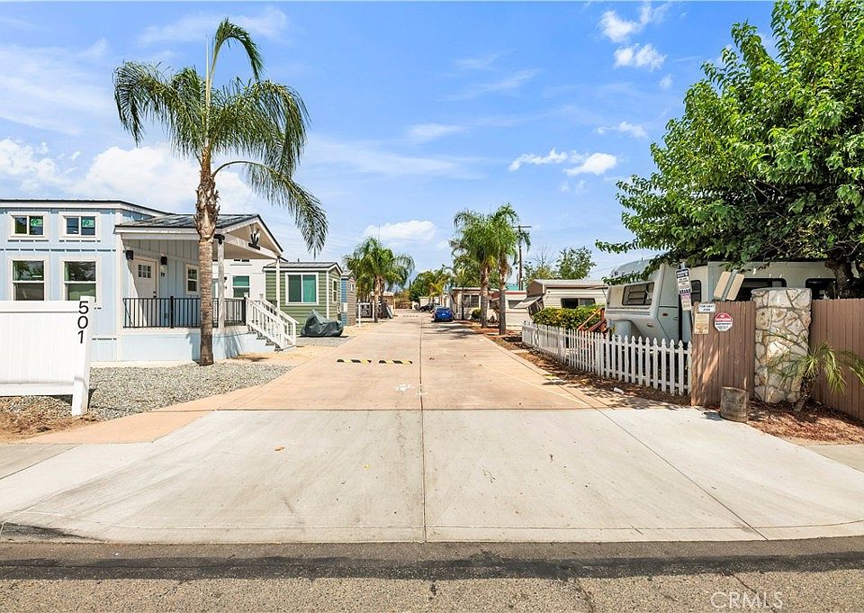 1st image of 501 S Mistletoe Ave Space 19