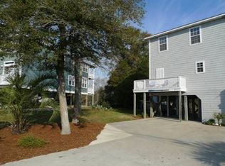 310 Spencer Farlow Dr, Carolina Beach, NC 28428