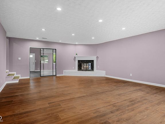4th image of 2121 N Butler Ave