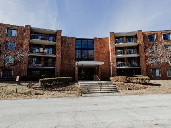 1615 E Central Rd Unit 218C, Arlington Heights, IL 60005