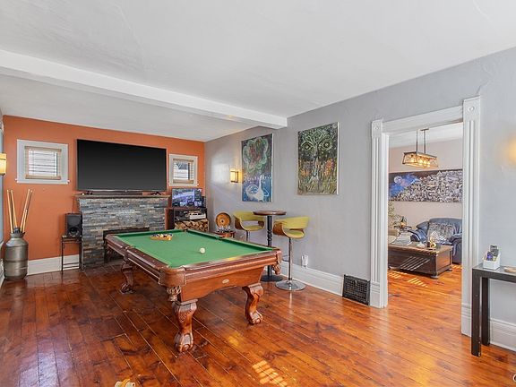 4th image of 936 Bellevue Ave