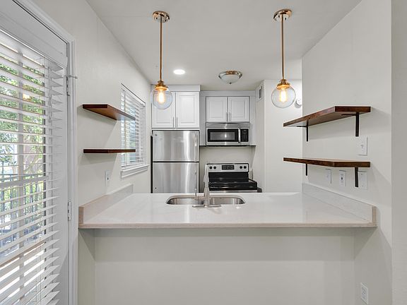 3rd image of 1503 N Garrett Ave APT 107