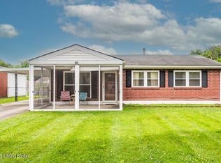 700 Glengarry Dr, Fairdale, KY 40118