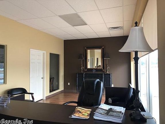 3rd image of 904 E Race Ave