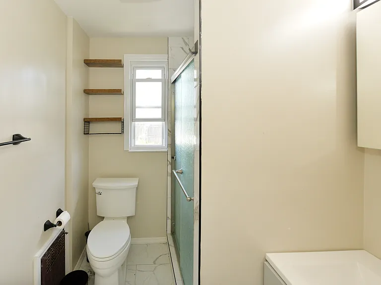 52 Kovar St — Photo 7