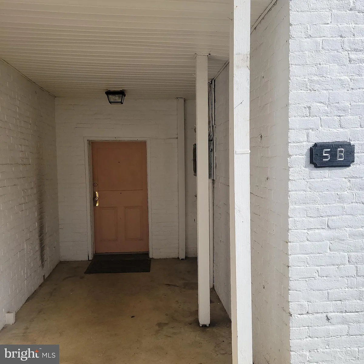 Building Photo - 5 N Main St #5B