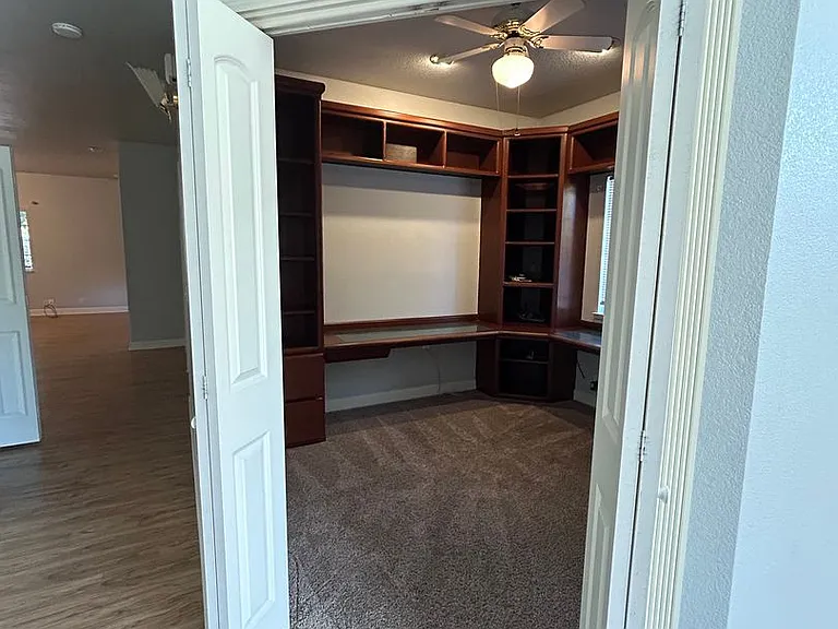 1661 Manzanita Ave — Photo 25