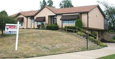 1st image of 104 Oak Dr
