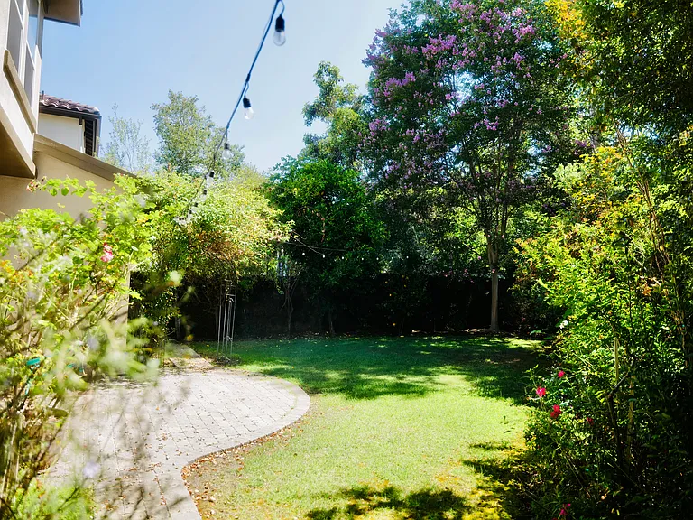 22 Artisan St — Photo 39